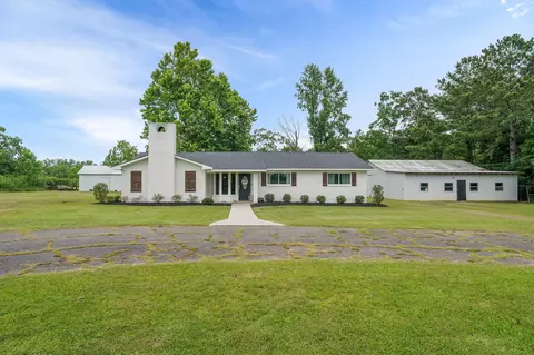 5238 Ward Pineview Rd, Lucedale, MS 39452