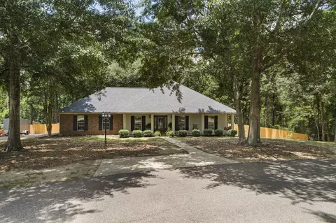 7 Rue Bordeaux, Hattiesburg, MS 39402