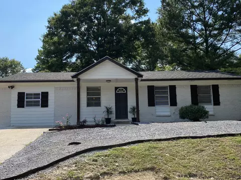 307 Lakewood Loop, Hattiesburg, MS 39402
