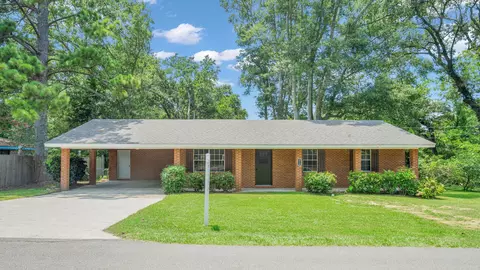 212 7th St, Purvis, MS 39475