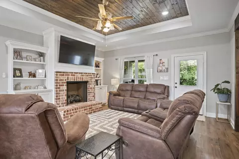 Living - 87 Berwick, Petal, MS 39465 photo 2 of 3