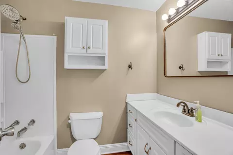 Bath - 3307 Pinehaven Dr, Laurel, MS 39440 photo 1 of 2