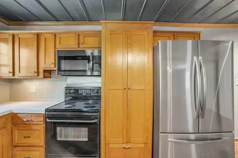 Kitchen - 3307 Pinehaven Dr, Laurel, MS 39440 photo 3 of 3