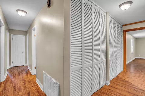Entry Way - 3307 Pinehaven Dr, Laurel, MS 39440 photo 2 of 2