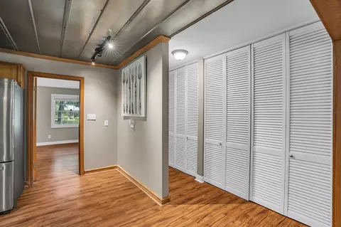 Entry Way - 3307 Pinehaven Dr, Laurel, MS 39440 photo 1 of 2