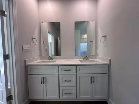 Bath - 90 Parish Rd, Sumrall, MS 39482 photo 1 of 10