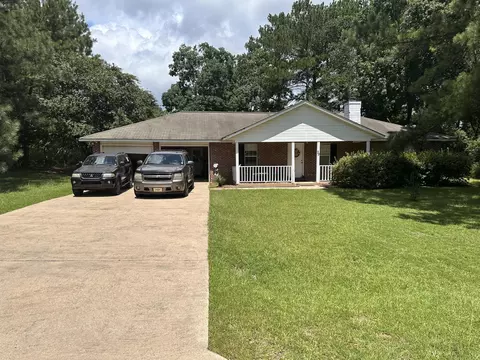 39 E Adam Dr, Sumrall, MS 39482