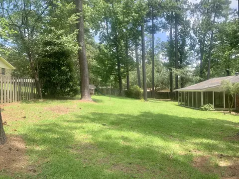 Exterior - 15 Mar - Ree Dr, Laurel, MS 39440 photo 4 of 5