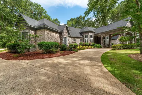 125 Monarch Blvd, Hattiesburg, MS 39402