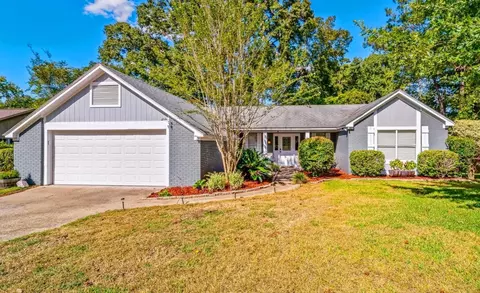 38 Leaf Ln, Hattiesburg, MS 39402