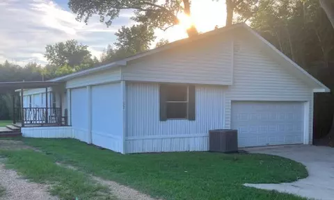 32 Shine Bullock, Laurel, MS 39443