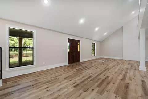 Living - 518 Doc Johnson Rd, Purvis, MS 39475 photo 1 of 6