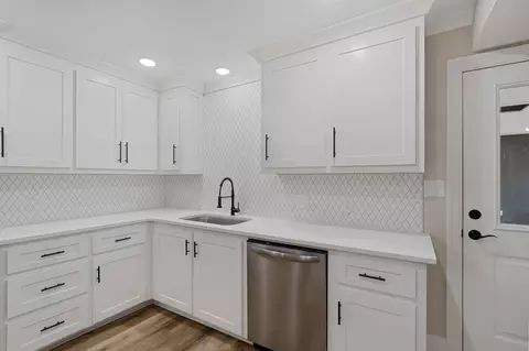 Kitchen - 518 Doc Johnson Rd, Purvis, MS 39475 photo 4 of 4