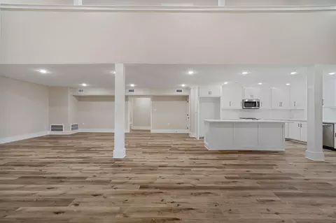 Living - 518 Doc Johnson Rd, Purvis, MS 39475 photo 2 of 6