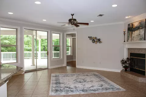 611 E Central Ave, Petal, MS 39465 photo 4