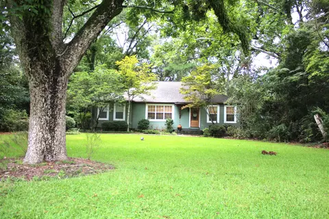 2140 N 7th Ave, Laurel, MS 39440