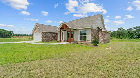 262 Higgins Rd, Sumrall, MS 39482