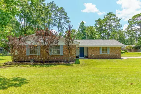 2012 Eddy St, Hattiesburg, MS 39402