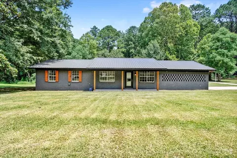 52 County Home, Ellisville, MS 39437