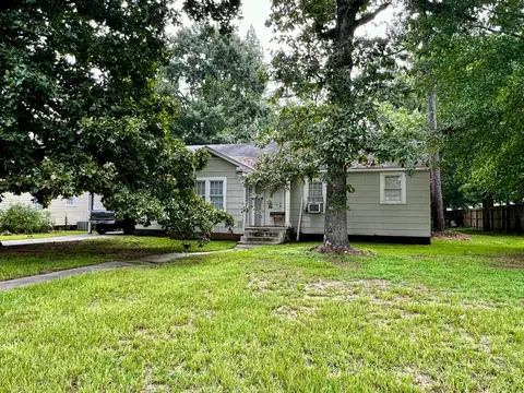 310 S 16th Ave, Hattiesburg, MS 39401