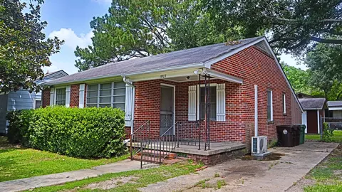 1003 Mamie St, Hattiesburg, MS 39401