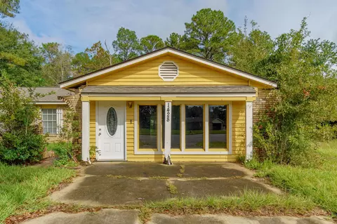 1428 Rue De Courmont, Gautier, MS 39553