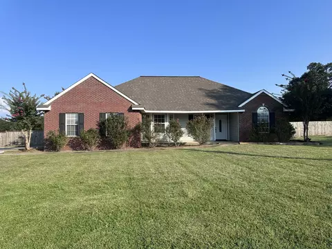 8 Grandview Dr, Sumrall, MS 39482