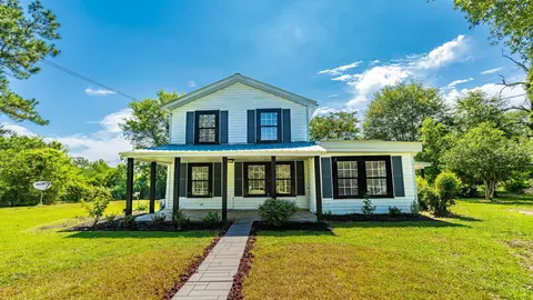 2939 N 5th Ave, Laurel, MS 39440
