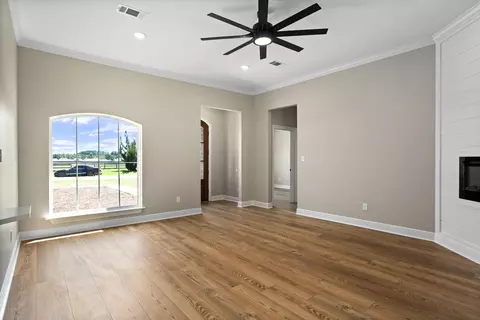 Living - 5 Berwick, Petal, MS 39465 photo 3 of 3