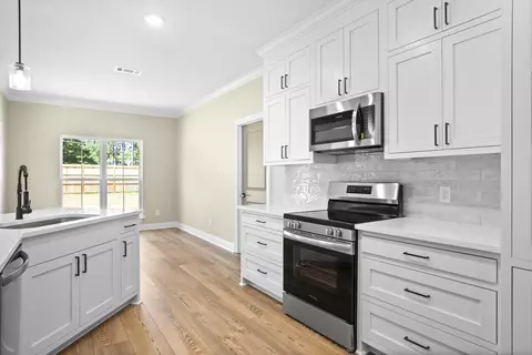 Kitchen - 5 Berwick, Petal, MS 39465 photo 3 of 3