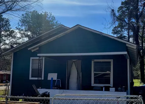 221 Cypress Ave, Hattiesburg, MS 39401