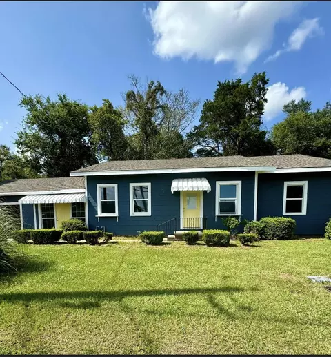 217 W W Dl, Columbia, MS 39429