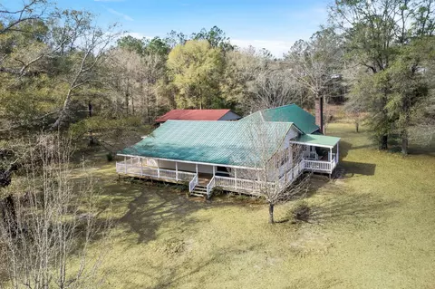 4055 Riverside Rd, State Line, MS 39362