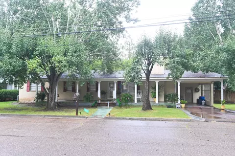 227 SE 8th Ave, Magee, MS 39111