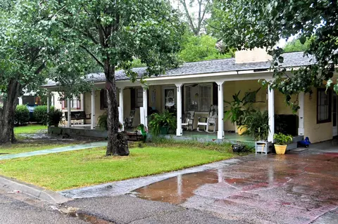 Exterior - 227 SE 8th Ave, Magee, MS 39111 photo 2 of 5