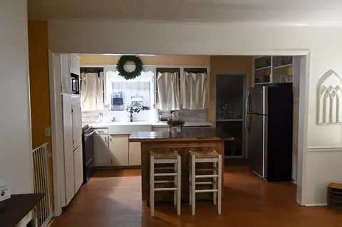 Kitchen - 227 SE 8th Ave, Magee, MS 39111 photo 1 of 4