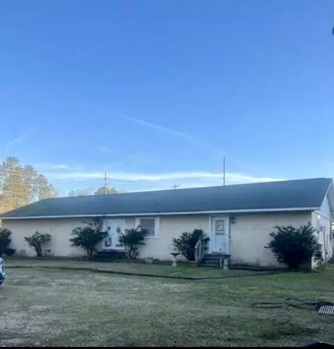 237 Gravel Pit Rd, Hattiesburg, MS 39402