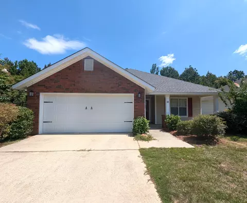 18 Carrington Ct, Hattiesburg, MS 39402