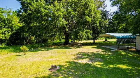 Exterior - 6877 Union Rd, Richton, MS 39476 photo 4 of 6