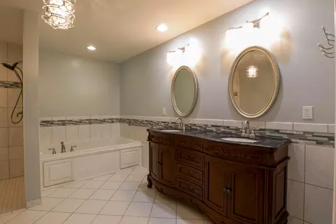 Bath - 6877 Union Rd, Richton, MS 39476 photo 2 of 4