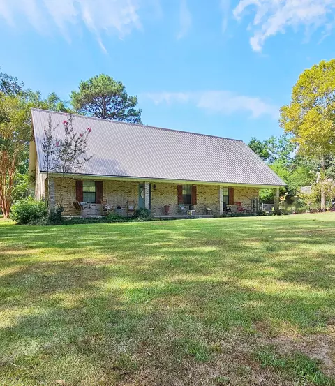 52 Napier Rd, Seminary, MS 39479