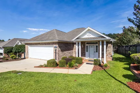 140 Willow Brook Dr, Hattiesburg, MS 39402