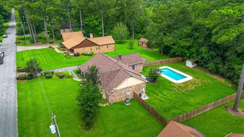 623 Cherry Ln, Laurel, MS 39440