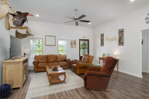 75 E Locust, Sumrall, MS 39482 photo 4