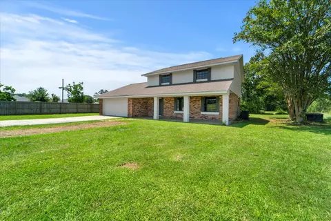 104 Deer Crk, Lumberton, MS 39455