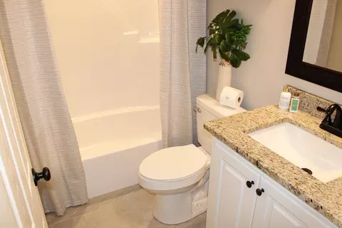 Bath - 42 N Slade Rd, Sumrall, MS 39482 photo 4 of 5