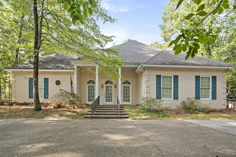 7 Abbeywood Ln, Hattiesburg, MS 39402