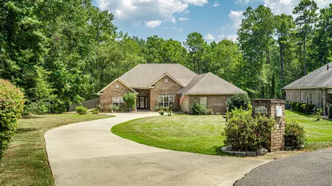 8 Meriweather Cir, Hattiesburg, MS 39402