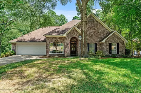 85 St Andrews, Hattiesburg, MS 39401