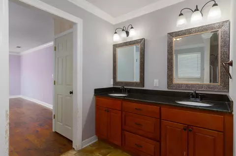 Bath - 306 S 2nd St, Collins, MS 39428 photo 5 of 5